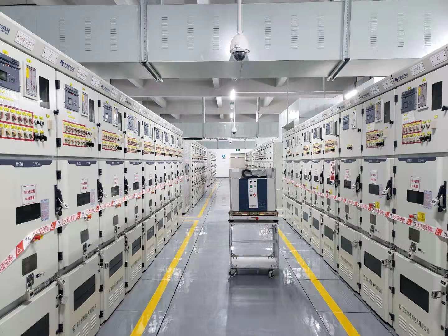 鎧裝移開式交流金屬封閉開關設備/高壓中置柜